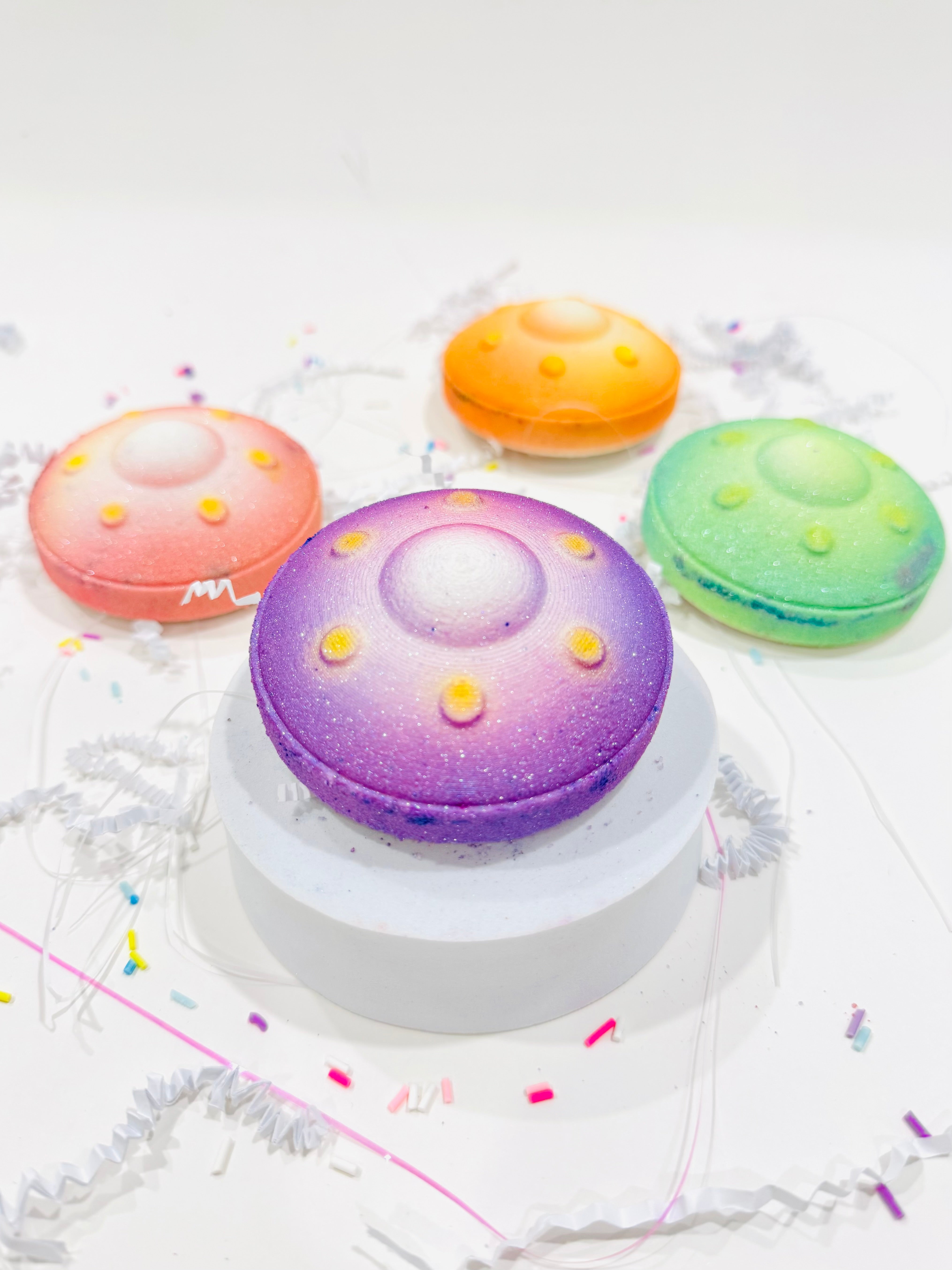Bombe moussante soucoupe volante